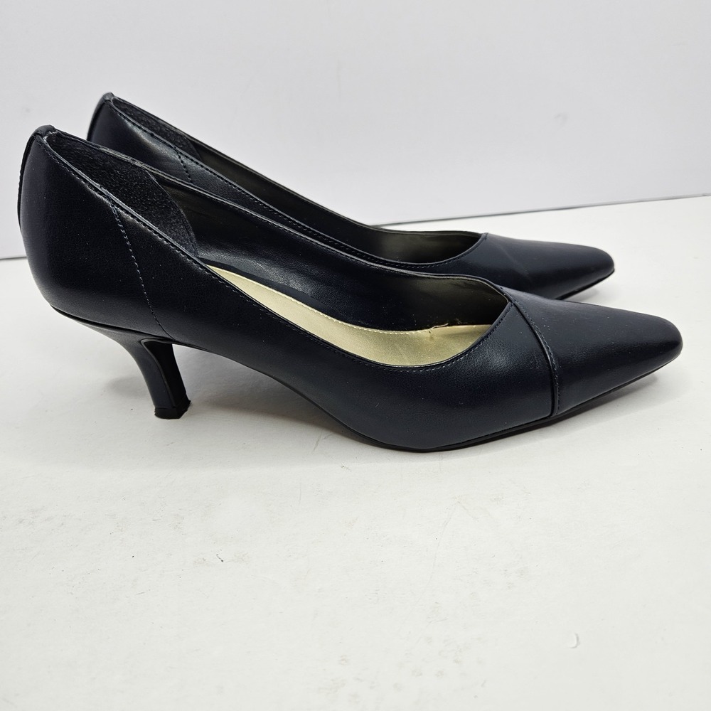 Easy Street Heels Navy Blue Size‎ 8 Pumps Heel 2.5"